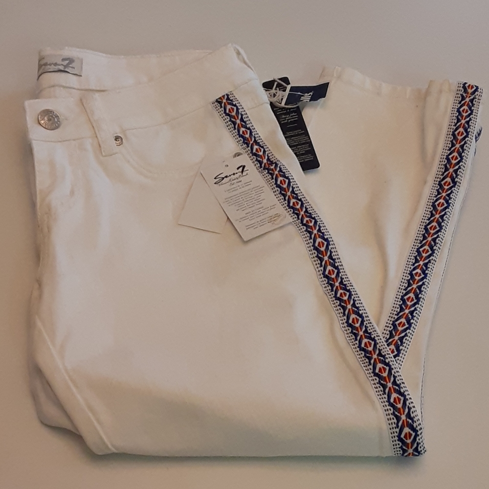 White Jean's crop pants